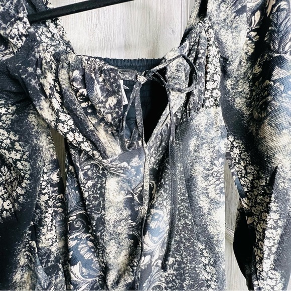 Urban Outfitters Vivienne Print Mini Dress - Picture 6 of 7